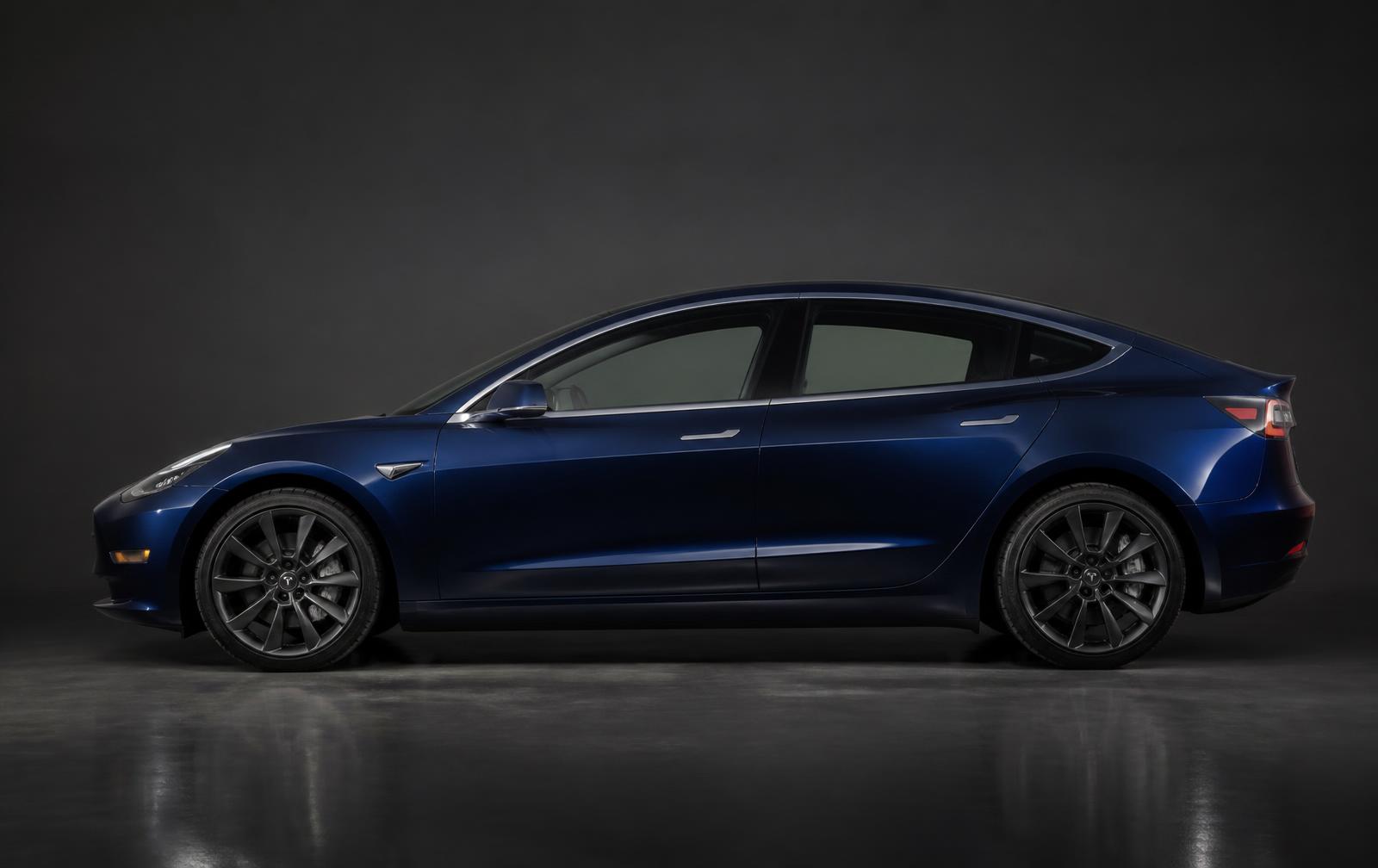 Tesla Model 3 exterior view frame 4