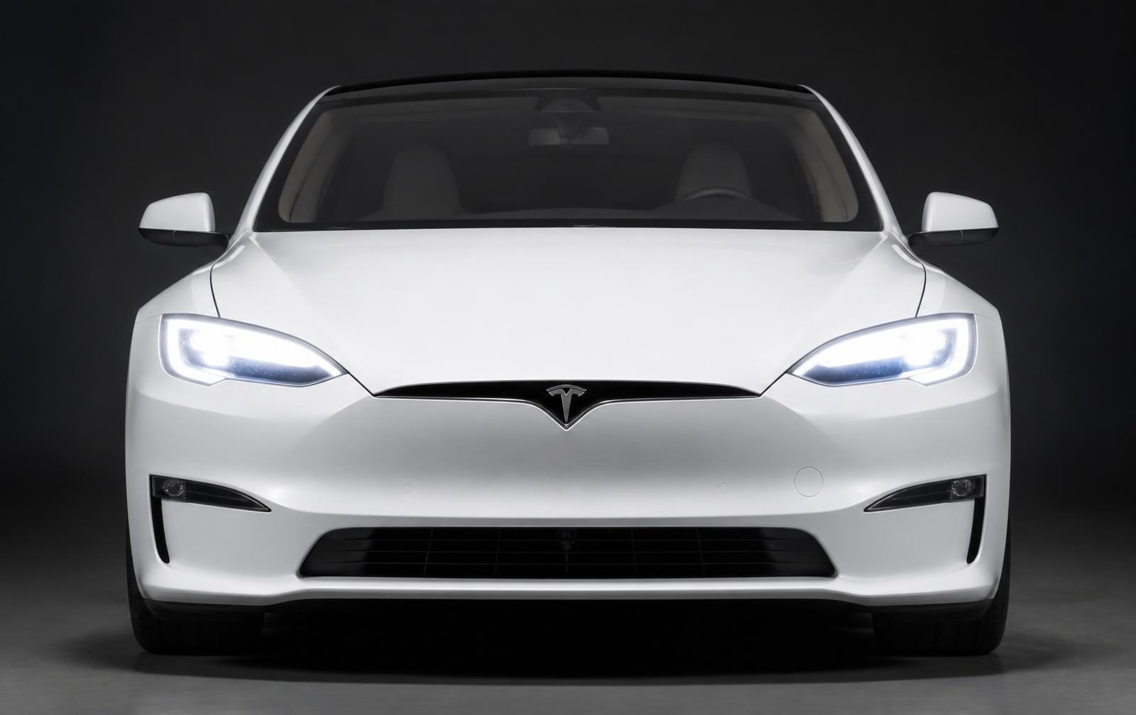 Tesla Model S exterior view frame 5