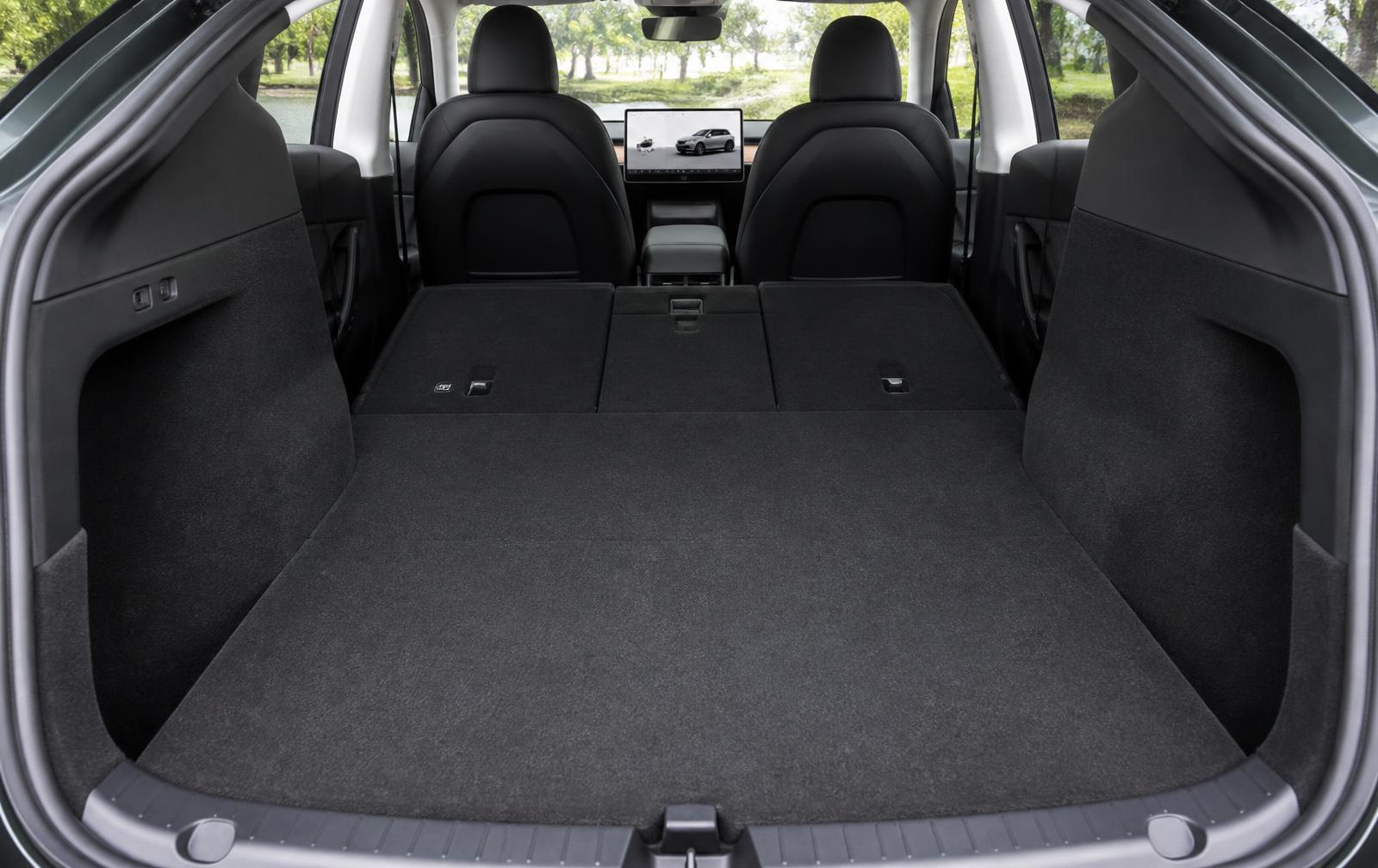 Tesla Model Y Interior 4